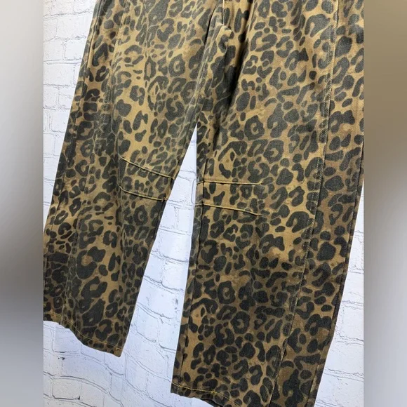 Woman’s Barrel Jean Cheetah Pants - Picture 2 of 7